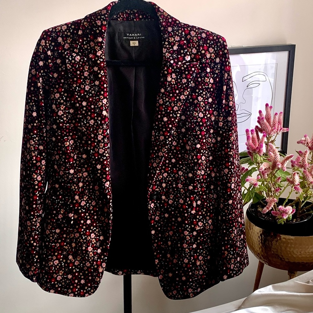 TAHARI Velvet Floral blazer size 8